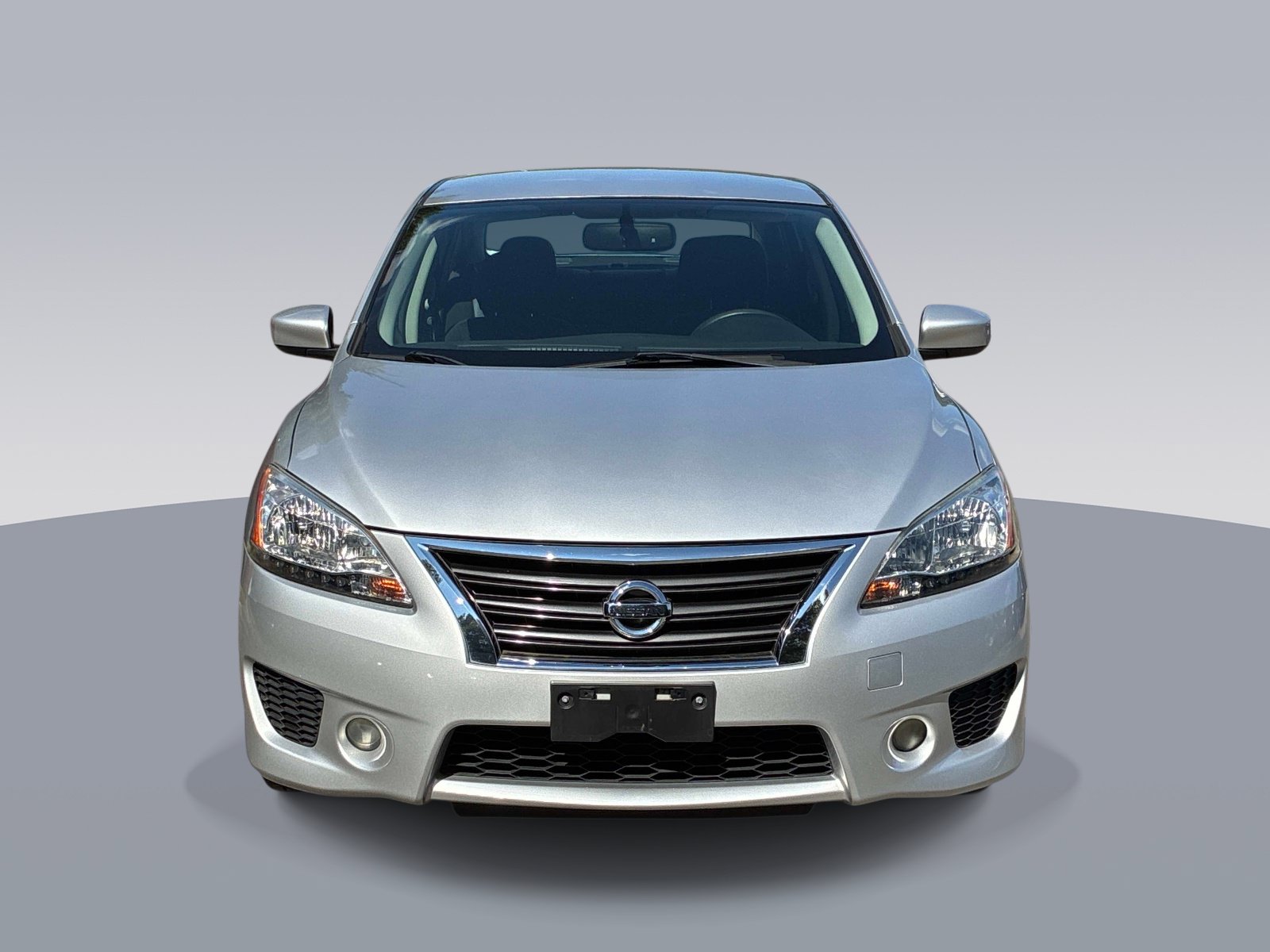 Used 2014 Nissan Sentra SR w/ Electronics Package FWD image 2