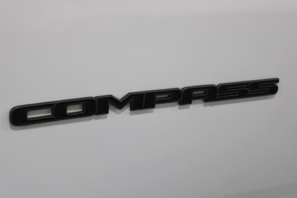 Used 2025 Jeep Compass Trailhawk AWD/4WD image 18
