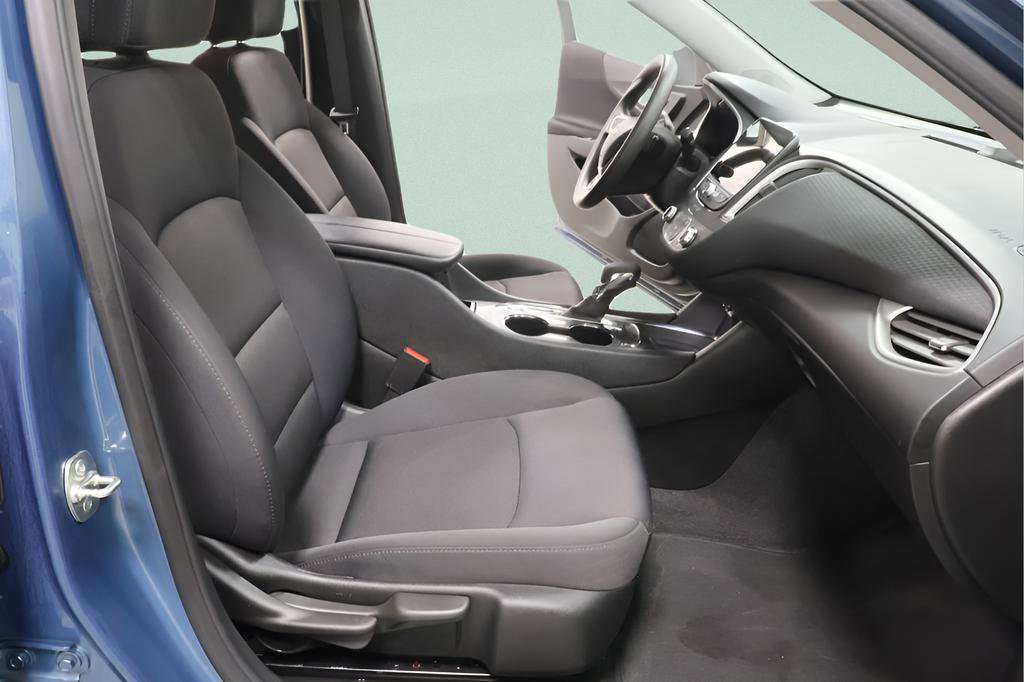 Used 2025 Chevrolet Malibu LT image 29