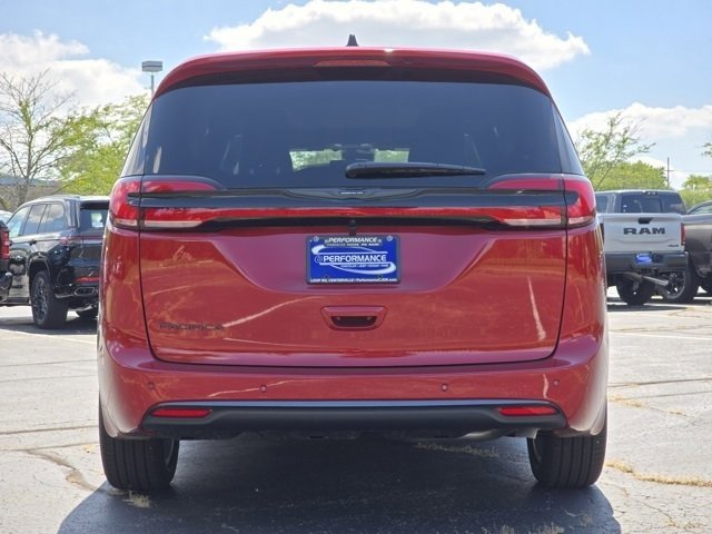 New 2026 Chrysler Pacifica Select image 23