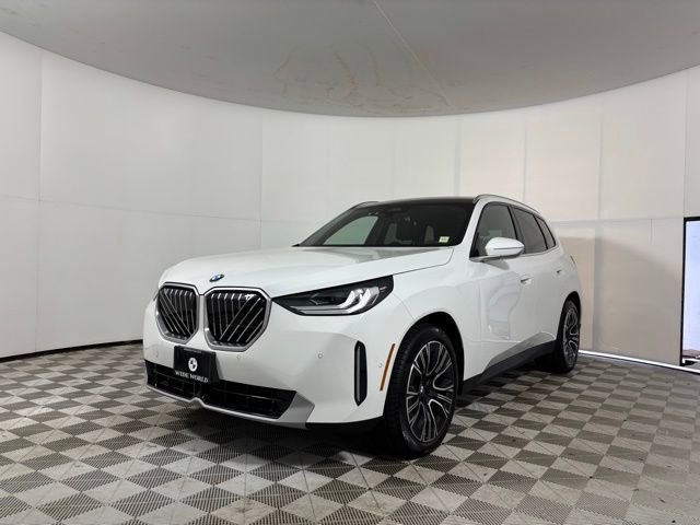 Used 2025 BMW X3 xDrive30i w/ Premium Package AWD/4WD image 3