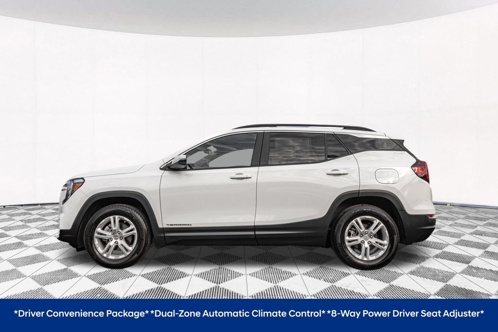 Used 2023 GMC Terrain SLE w/ Driver Convenience Package FWD image 8