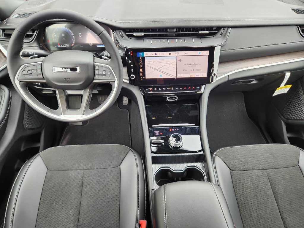 New 2026 Jeep Grand Cherokee Altitude AWD/4WD image 10
