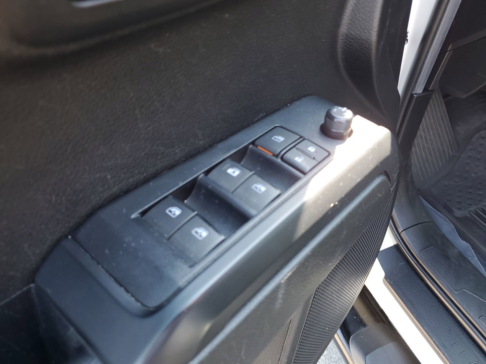 Certified 2022 Toyota Tacoma SR w/ SR Convenience Package image 19