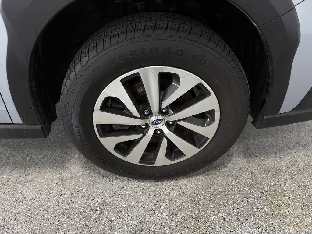 Used 2023 Subaru Outback Premium AWD/4WD image 28