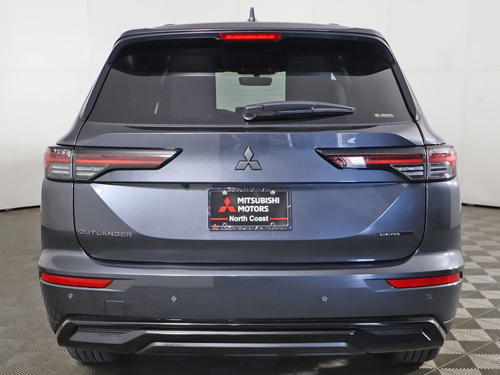 New 2026 Mitsubishi Outlander LE AWD/4WD image 14
