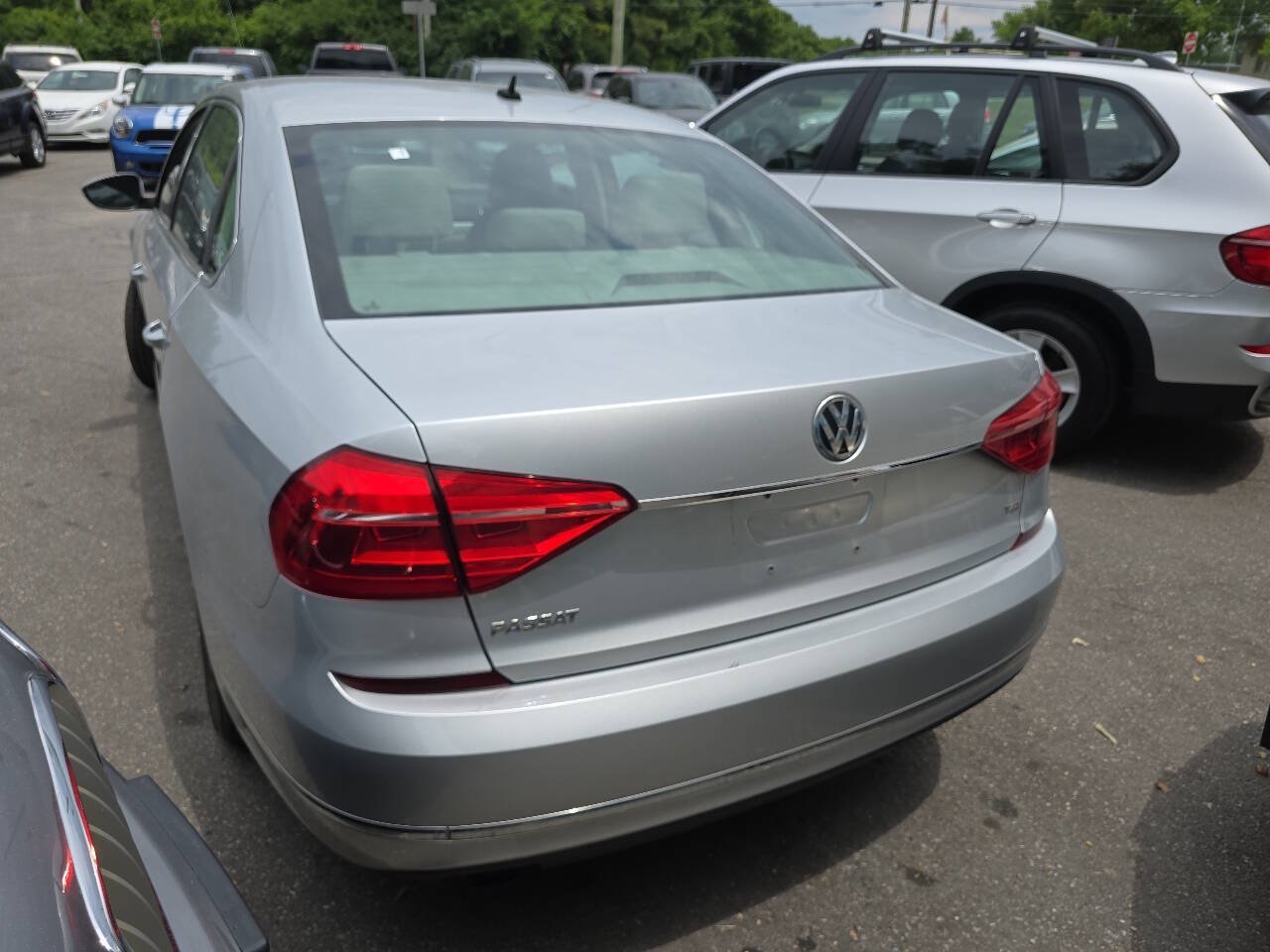 Used 2016 Volkswagen Passat 1.8T S FWD image 4