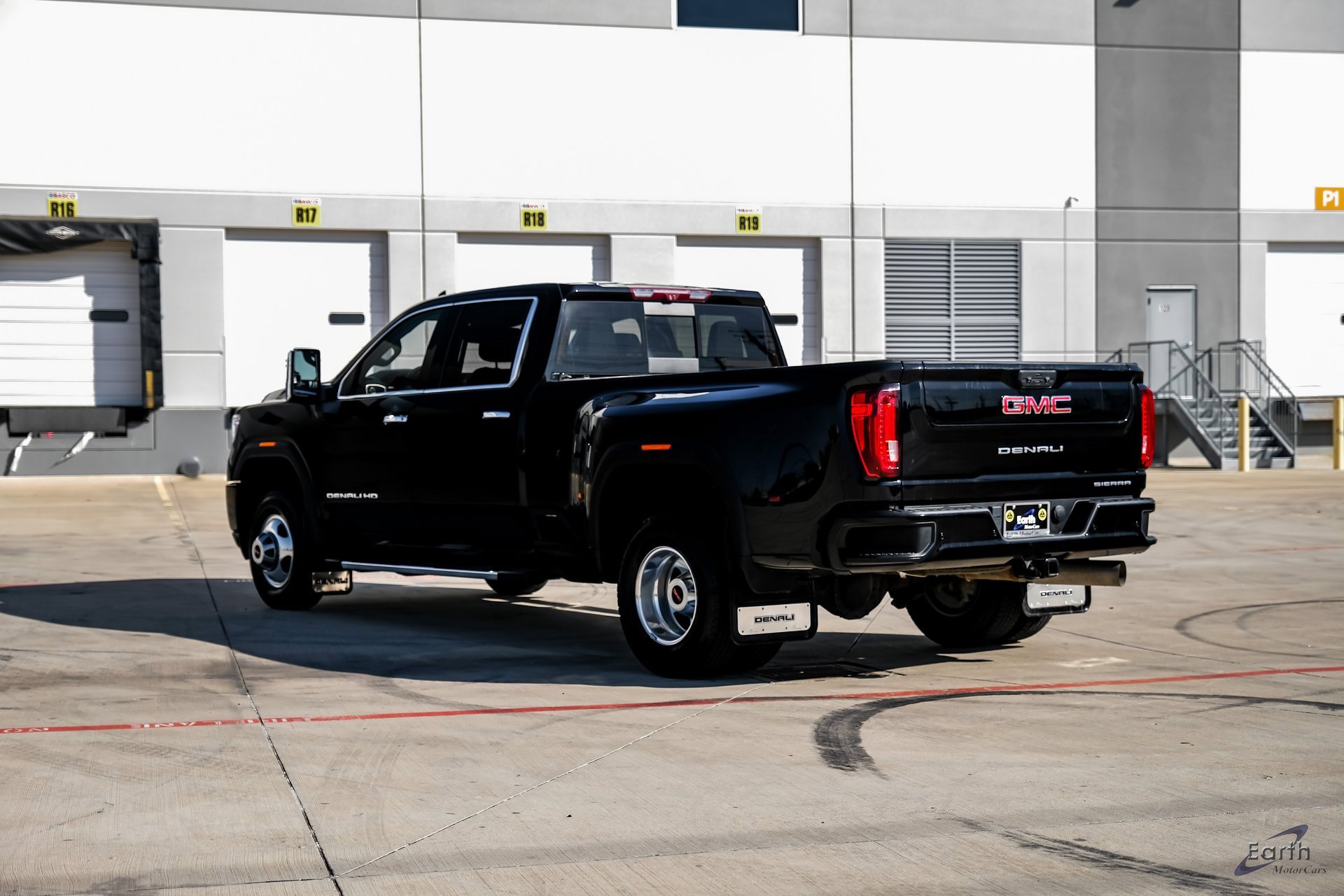 Used 2022 GMC Sierra 3500 Denali w/ Technology Package image 8