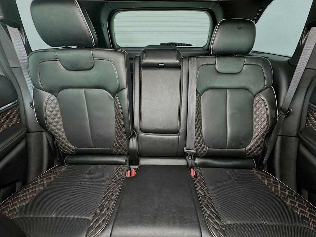 Used 2022 Jeep Grand Cherokee Summit AWD/4WD image 13