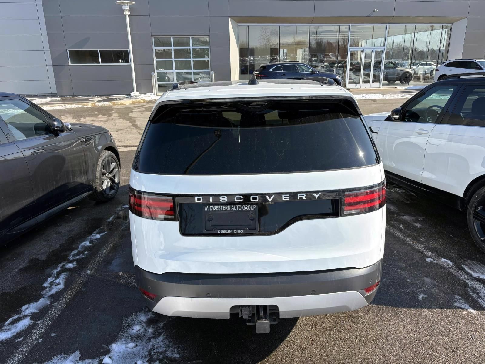 Used 2025 Land Rover Discovery S image 5