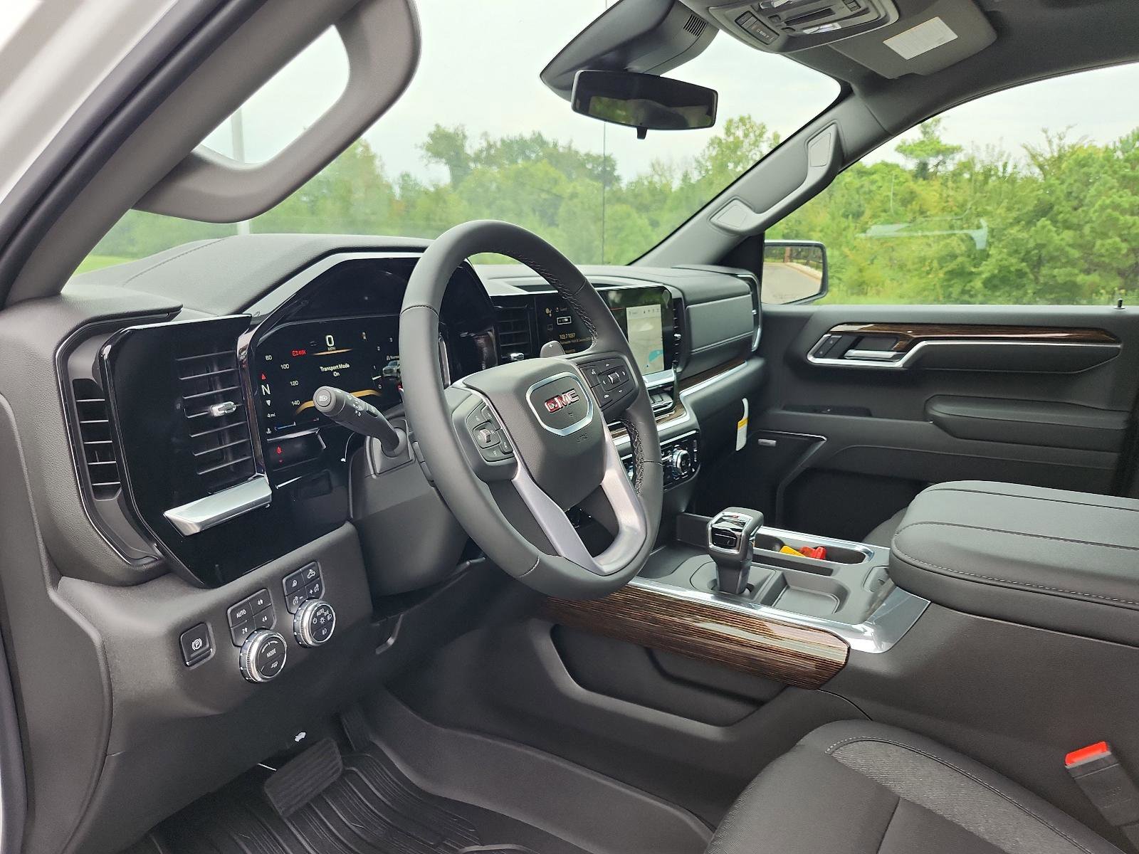 New 2026 GMC Sierra 1500 Elevation image 11