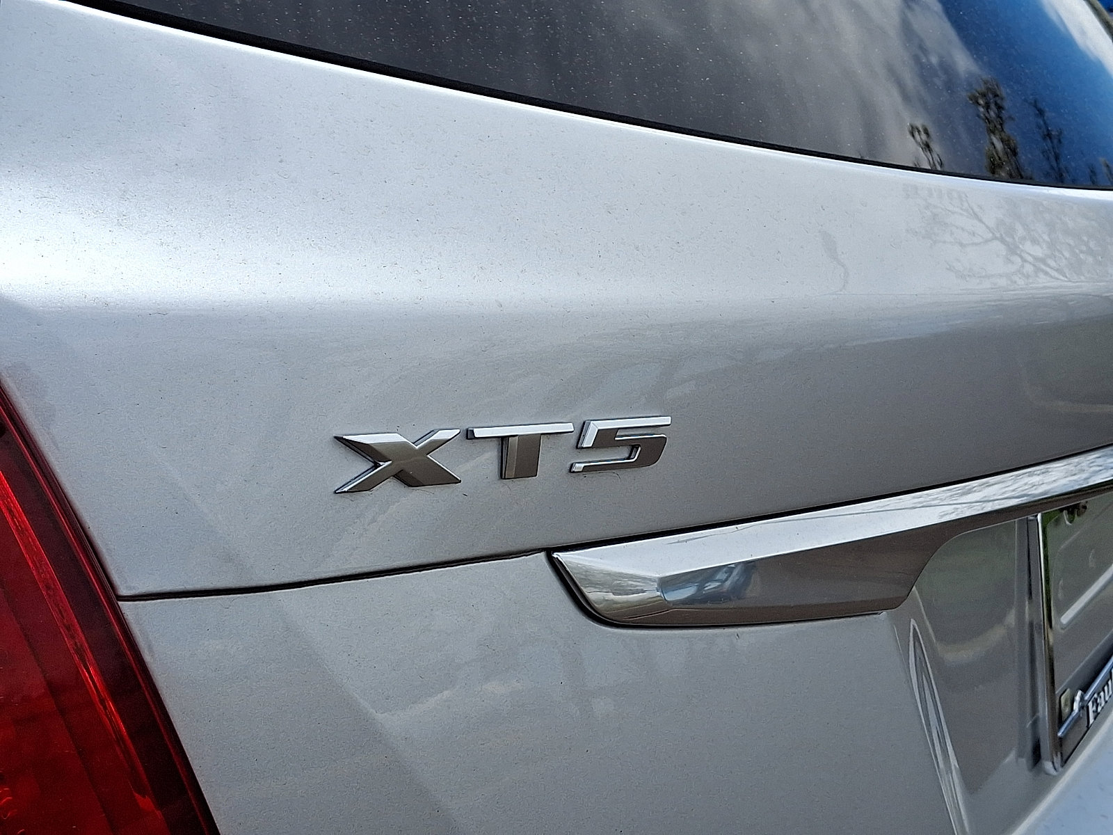 Used 2017 Cadillac XT5 Luxury w/ Driver Awareness Package image 33