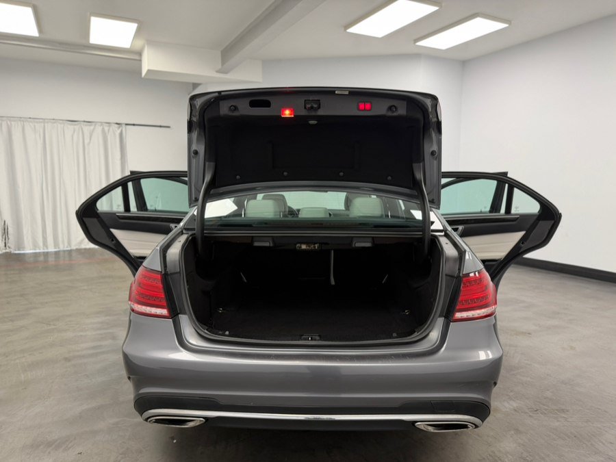 Used 2016 Mercedes-Benz E 350 4MATIC Sedan w/ Premium Package image 22
