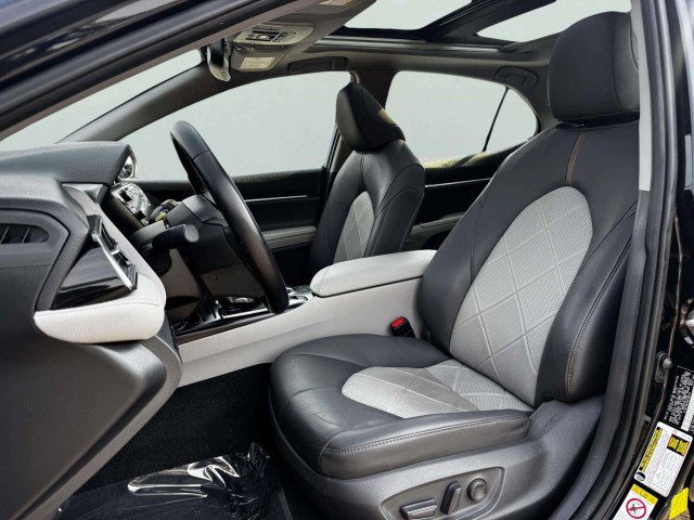 Used 2019 Toyota Camry XLE image 19