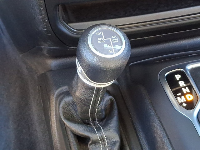 Used 2024 Jeep Wrangler Unlimited AWD/4WD image 16