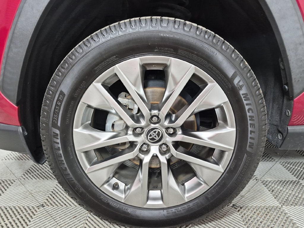 Used 2021 Toyota RAV4 Limited w/ Limited Grade Weather Package FWD image 31