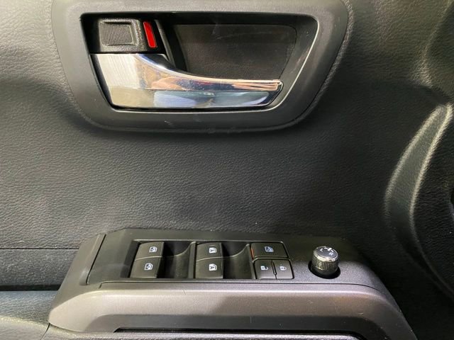 Certified 2018 Toyota Tacoma TRD Off-Road w/ Technology Package image 12