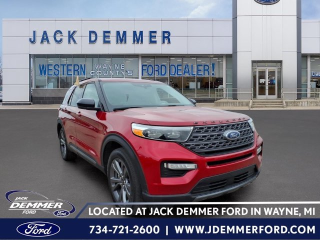 Certified 2023 Ford Explorer XLT w/ Equipment Group 202A AWD/4WD image 1