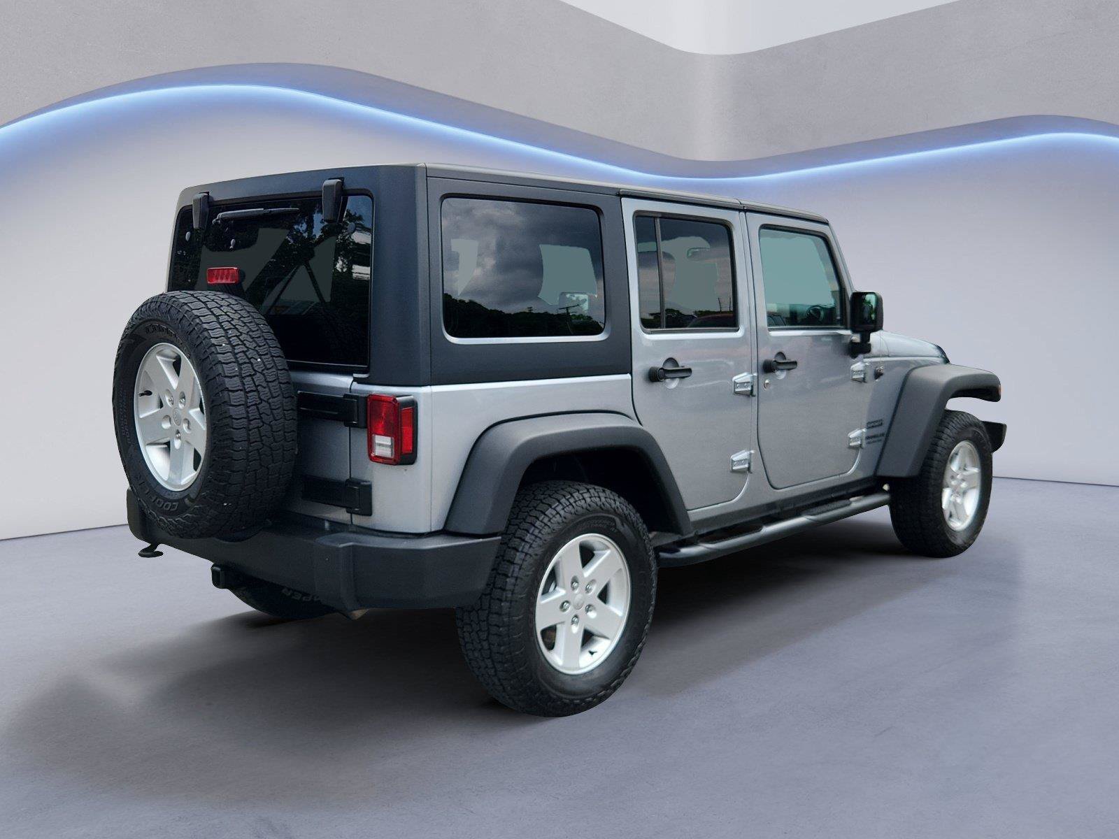 Used 2017 Jeep Wrangler Unlimited Sport w/ Quick Order Package 24S AWD/4WD image 3