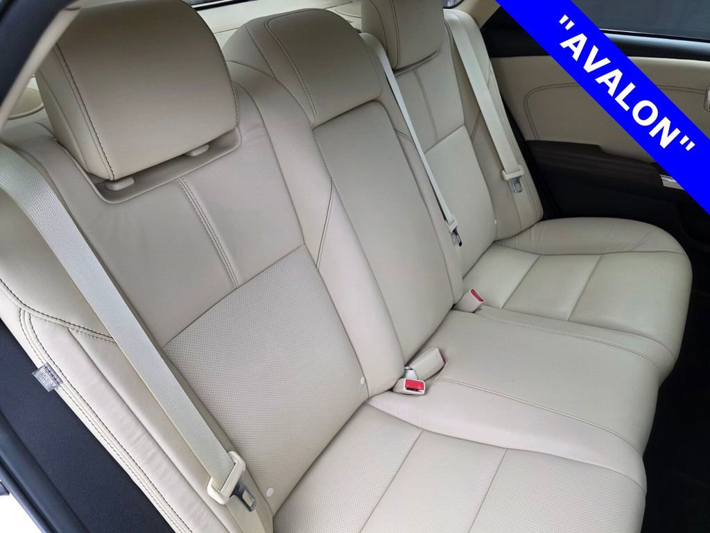 Used 2017 Toyota Avalon Limited image 28