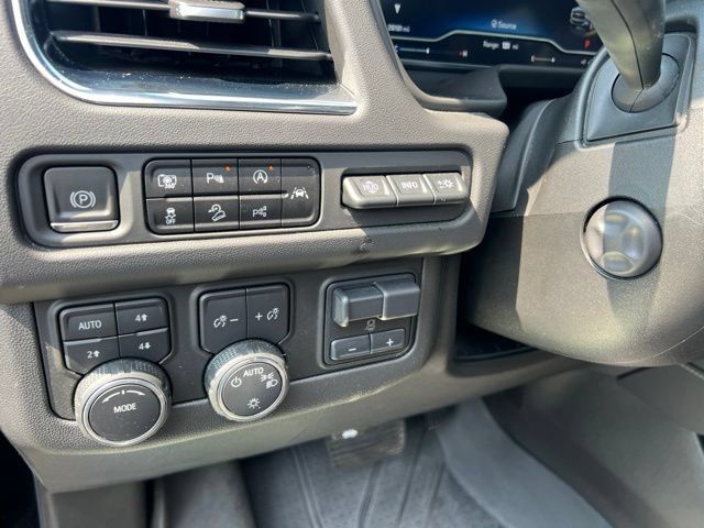 Used 2023 Chevrolet Tahoe Premier w/ Advanced Technology Package AWD/4WD image 30