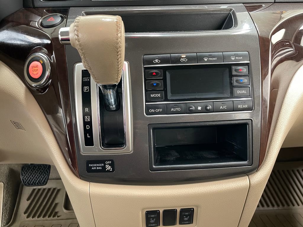 Used 2016 Nissan Quest SV w/ Leather Package image 31
