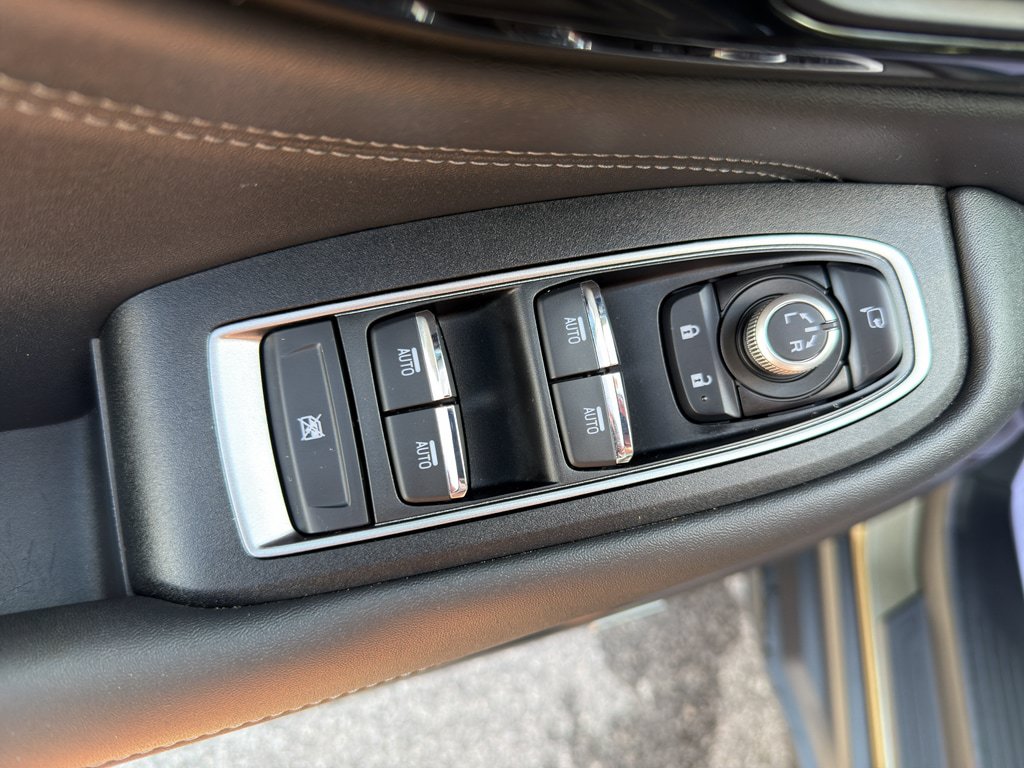 Certified 2024 Subaru Outback Touring AWD/4WD image 11