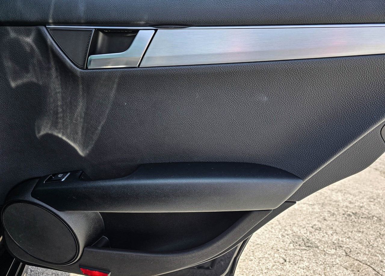 Used 2014 Mercedes-Benz C 300 4MATIC Sedan image 33