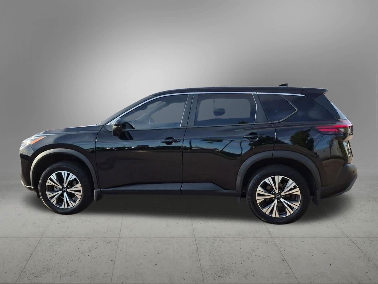 Used 2022 Nissan Rogue SV FWD image 3