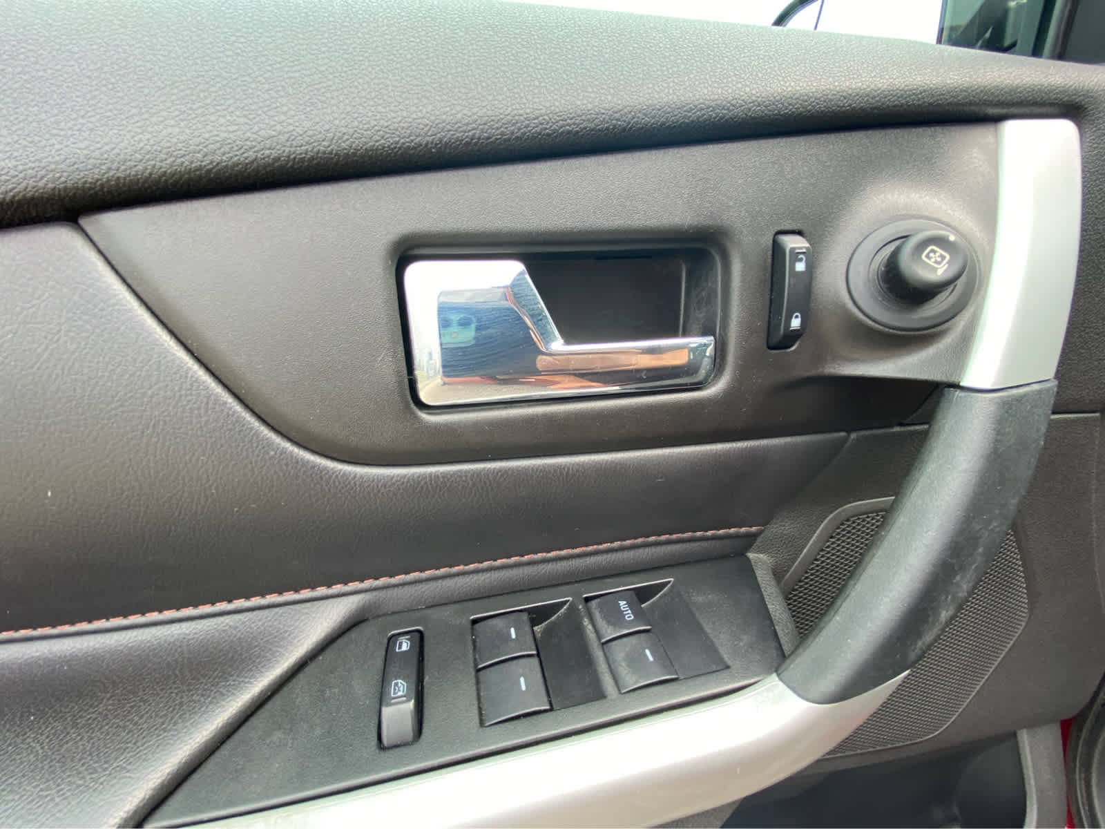 Used 2013 Ford Edge SEL AWD/4WD image 19