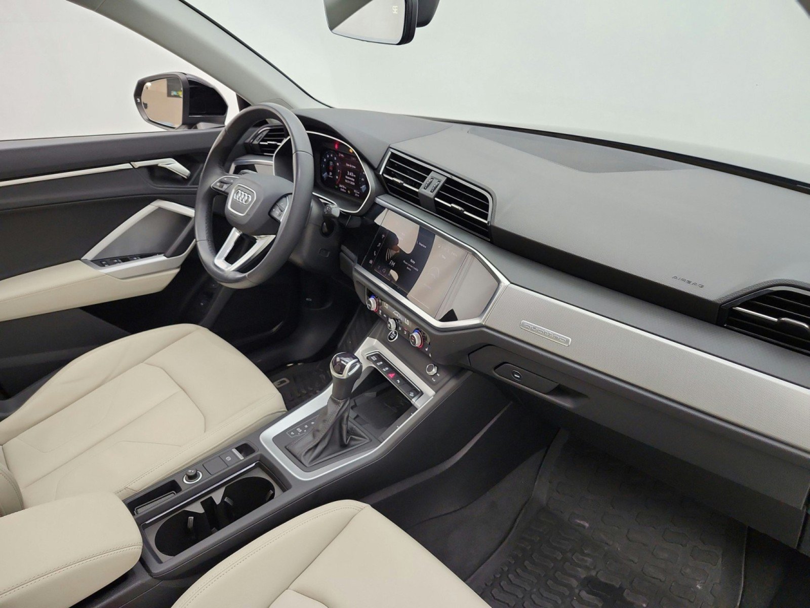 Used 2024 Audi Q3 2.0T Premium AWD/4WD image 21