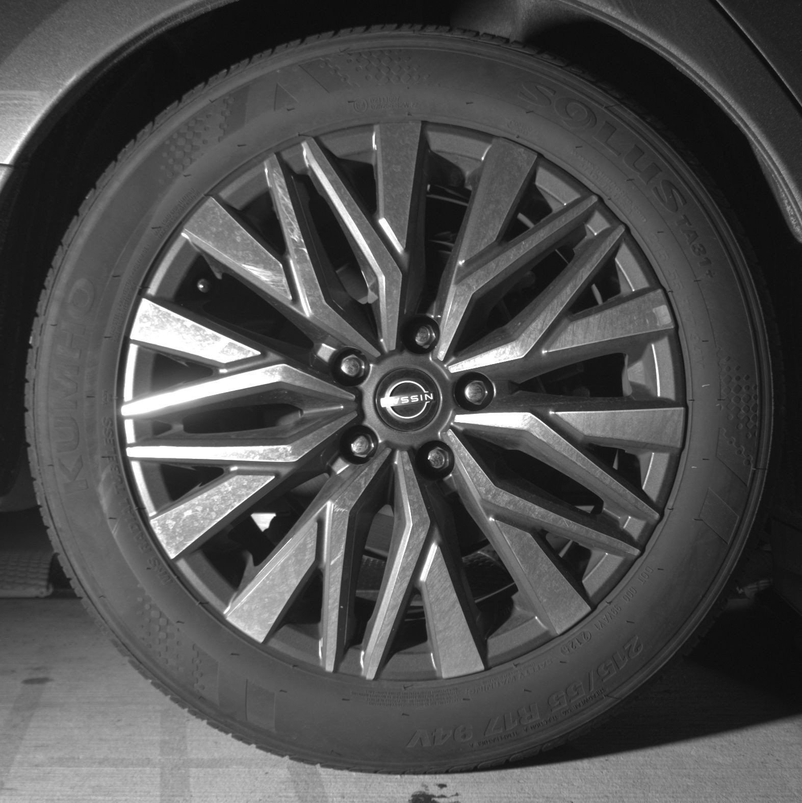 Used 2025 Nissan Altima 2.5 SV FWD image 15