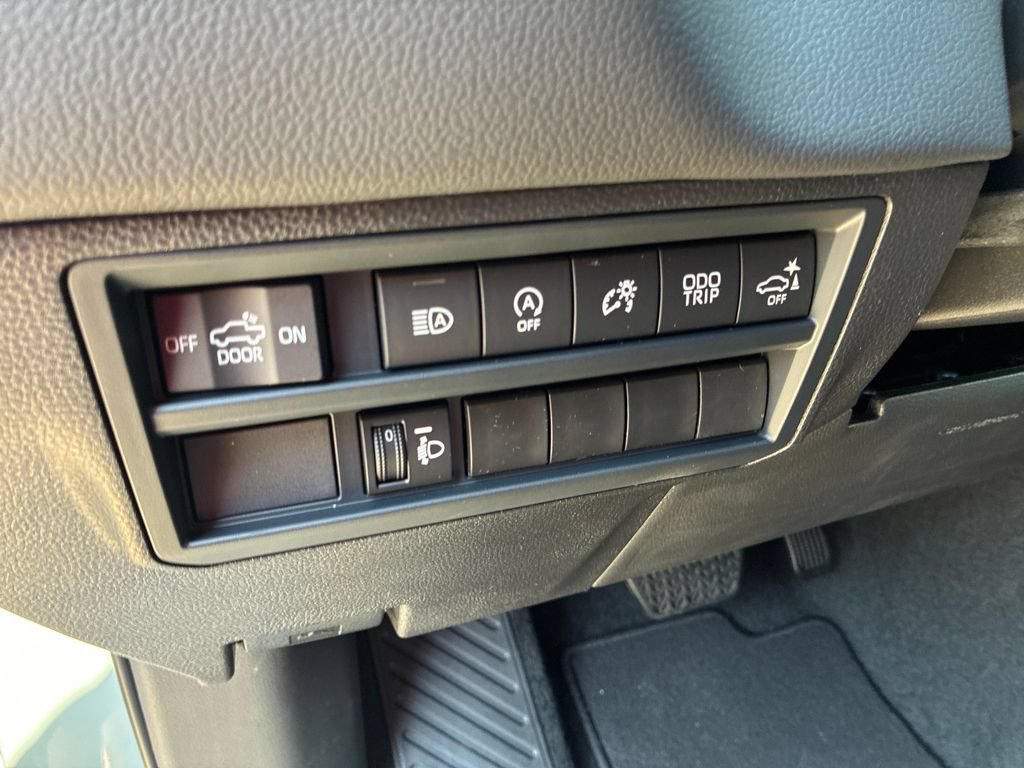 New 2026 Toyota Tundra Limited AWD/4WD image 32