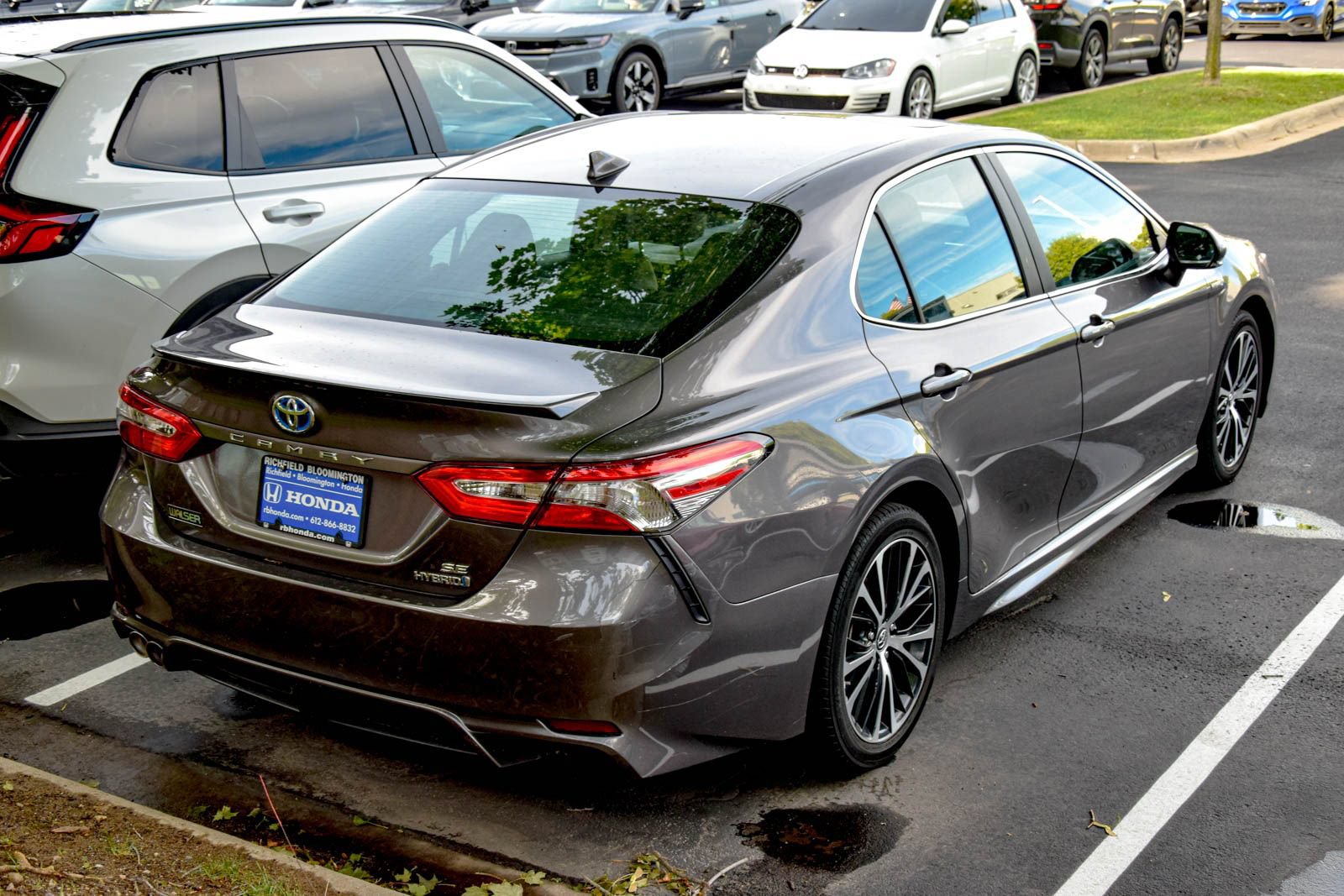 Used 2019 Toyota Camry SE w/ Audio Package FWD image 16