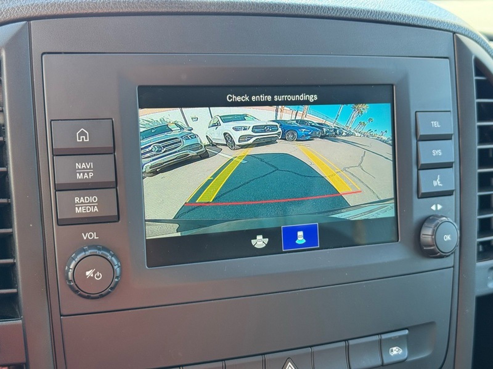 Used 2023 Mercedes-Benz Metris Passenger image 32