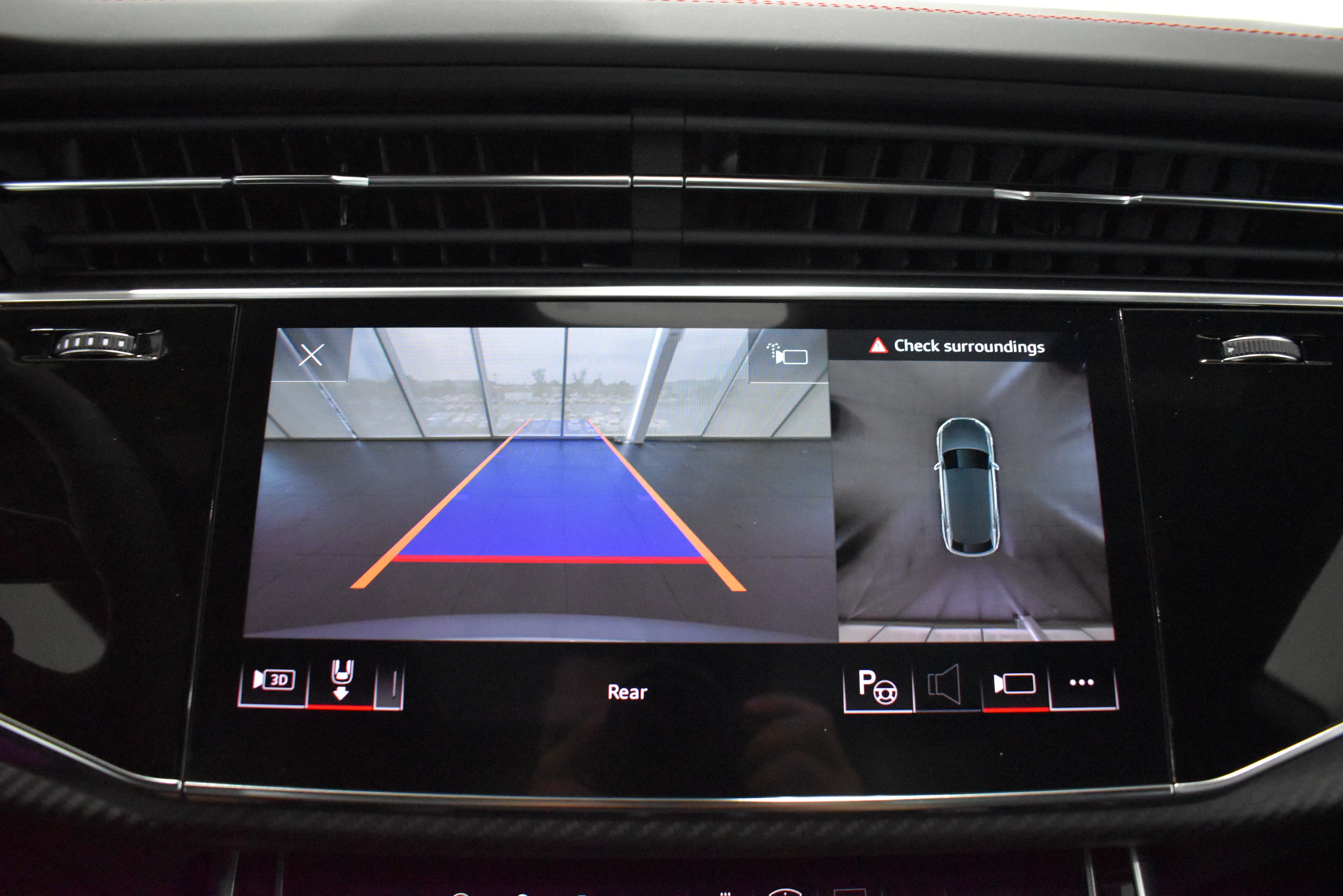 New 2026 Audi SQ8 Prestige AWD/4WD image 17