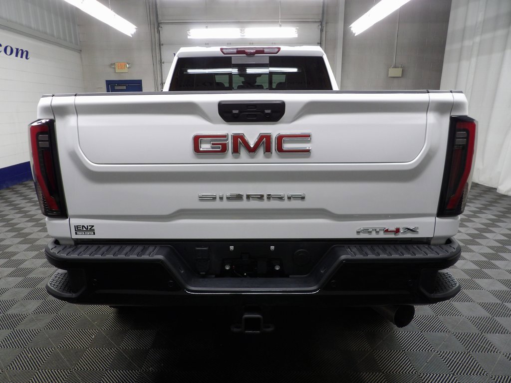 Used 2025 GMC Sierra 2500 AT4X image 42