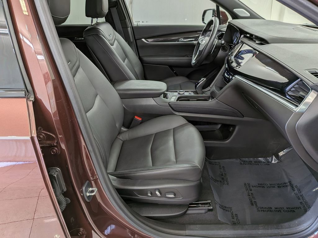 Used 2023 Cadillac XT6 Sport w/ Technology Package image 37