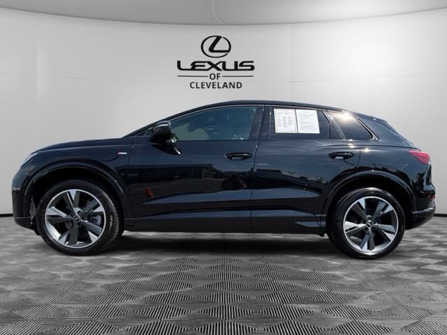 Used 2023 Audi Q4 e-tron Premium Plus AWD/4WD image 3