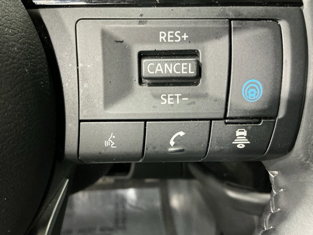 Used 2025 Nissan Pathfinder SL image 12