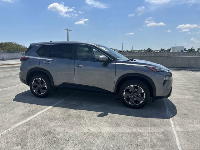 Used 2024 Nissan Rogue SV image 31