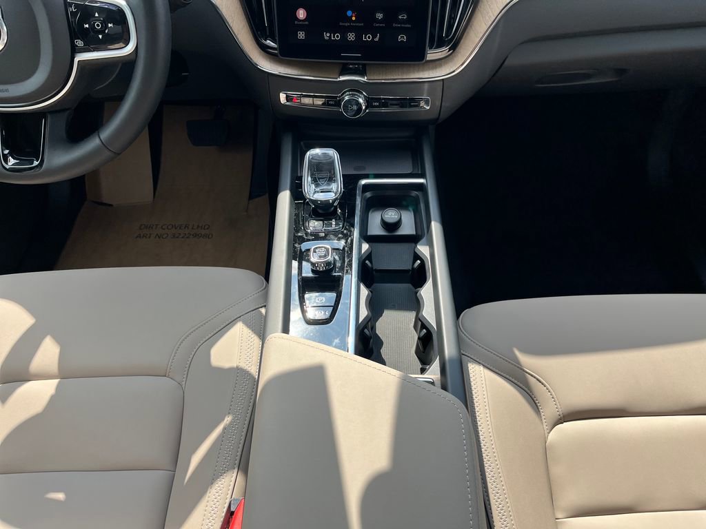 New 2026 Volvo XC60 B5 Plus w/ Protection Package Premier image 22