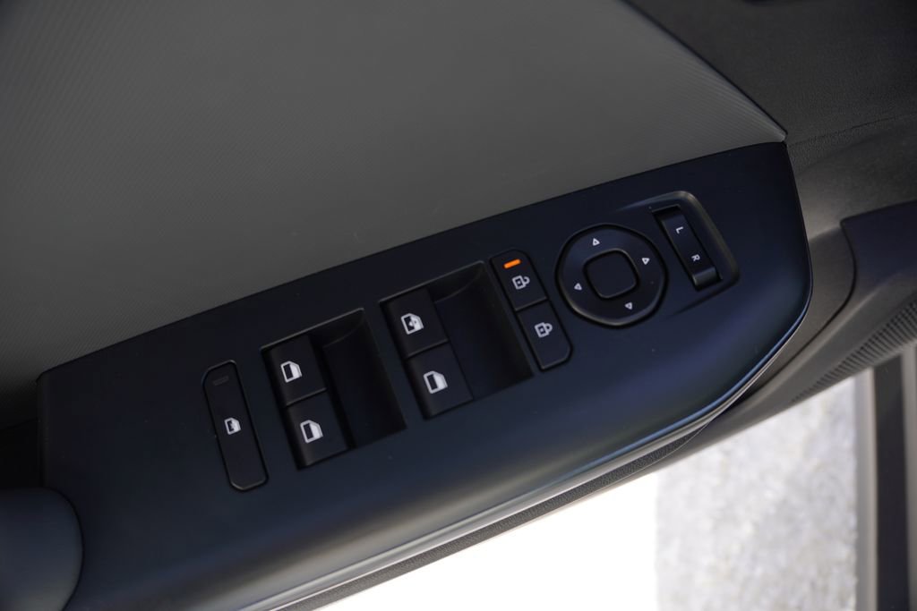 Used 2025 Kia K4 LXS image 19