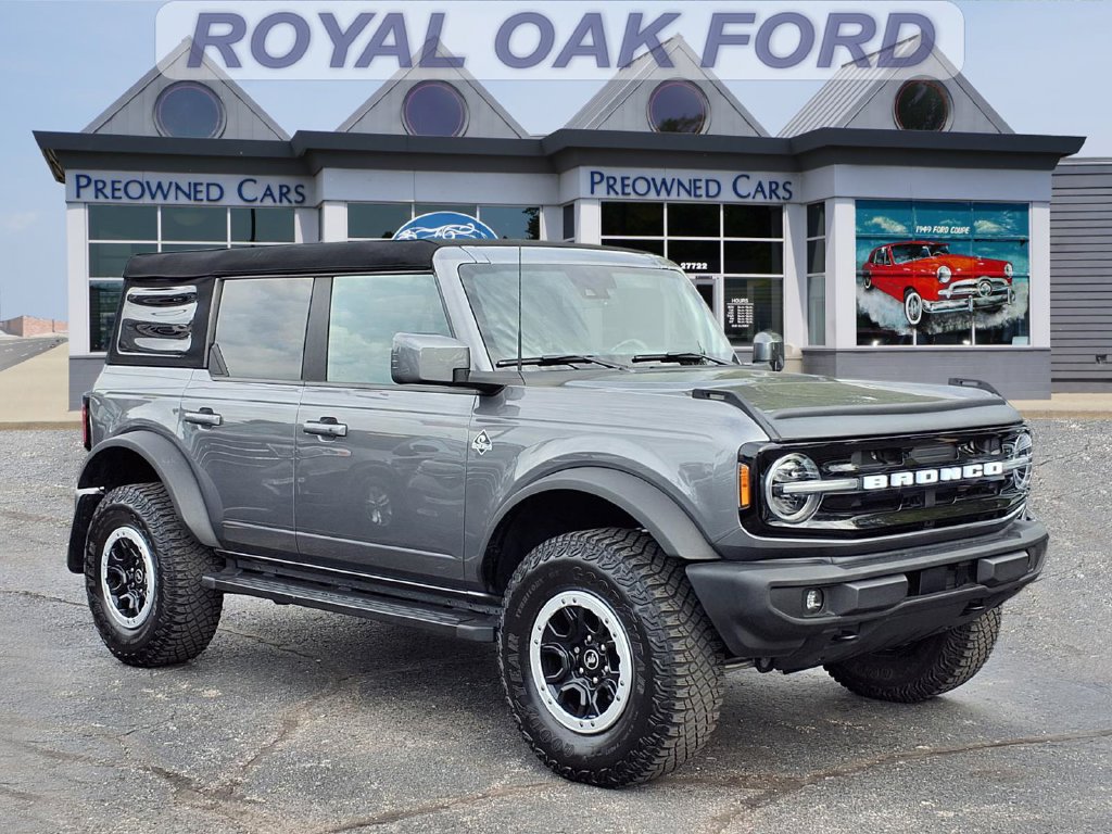 Certified 2023 Ford Bronco Outer Banks w/ Sasquatch Package