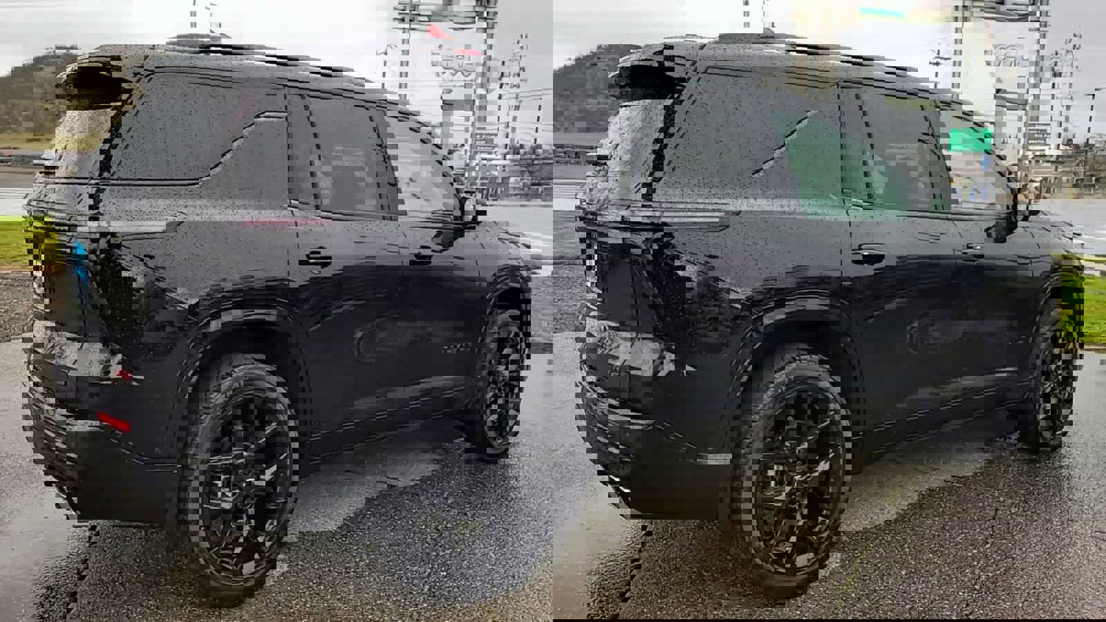 Used 2025 Chevrolet Traverse RS w/ LPO, Floor Liner Package image 8