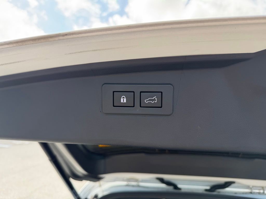Used 2024 Subaru Outback Premium AWD/4WD image 8