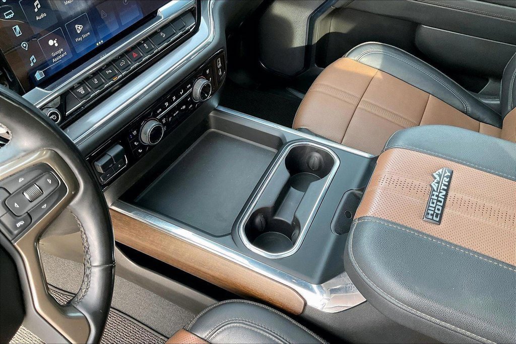 Used 2024 Chevrolet Silverado 3500 High Country w/ Technology Package image 9