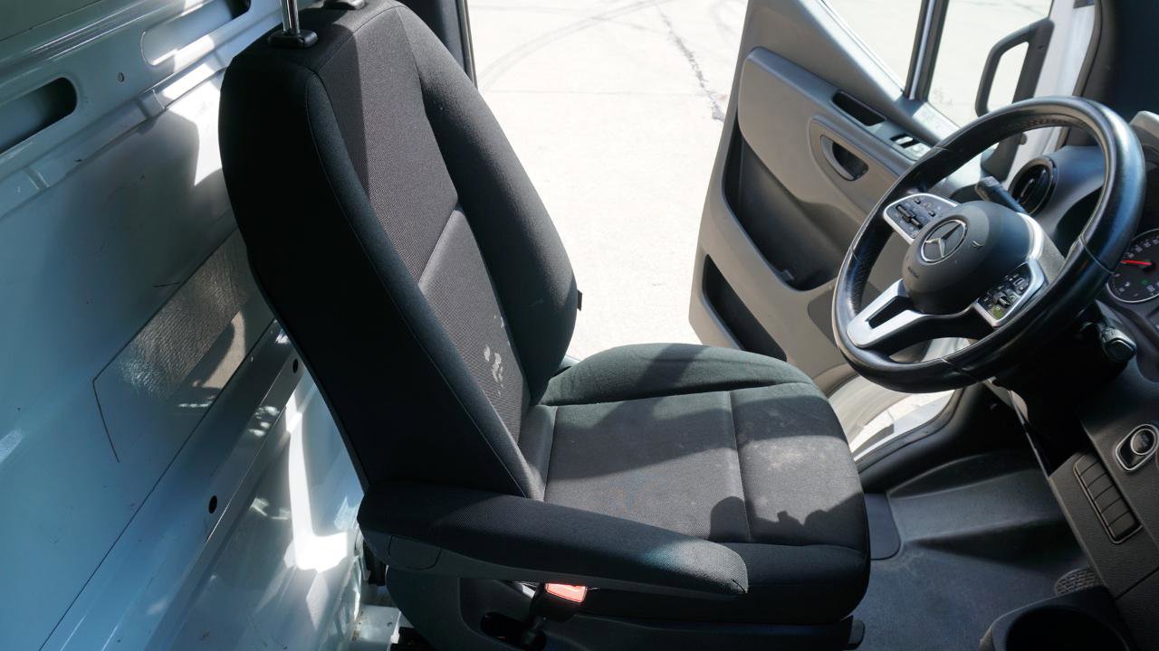 Used 2021 Mercedes-Benz Sprinter 4500 w/ Premium Package image 19