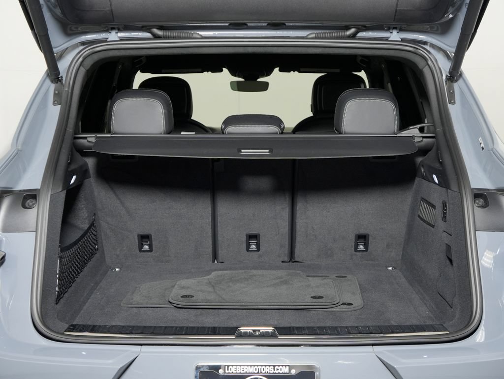 Certified 2025 Porsche Cayenne GTS AWD/4WD image 45