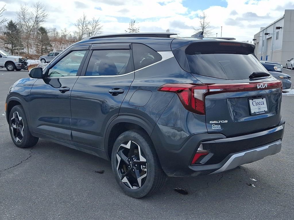 Used 2024 Kia Seltos EX image 7
